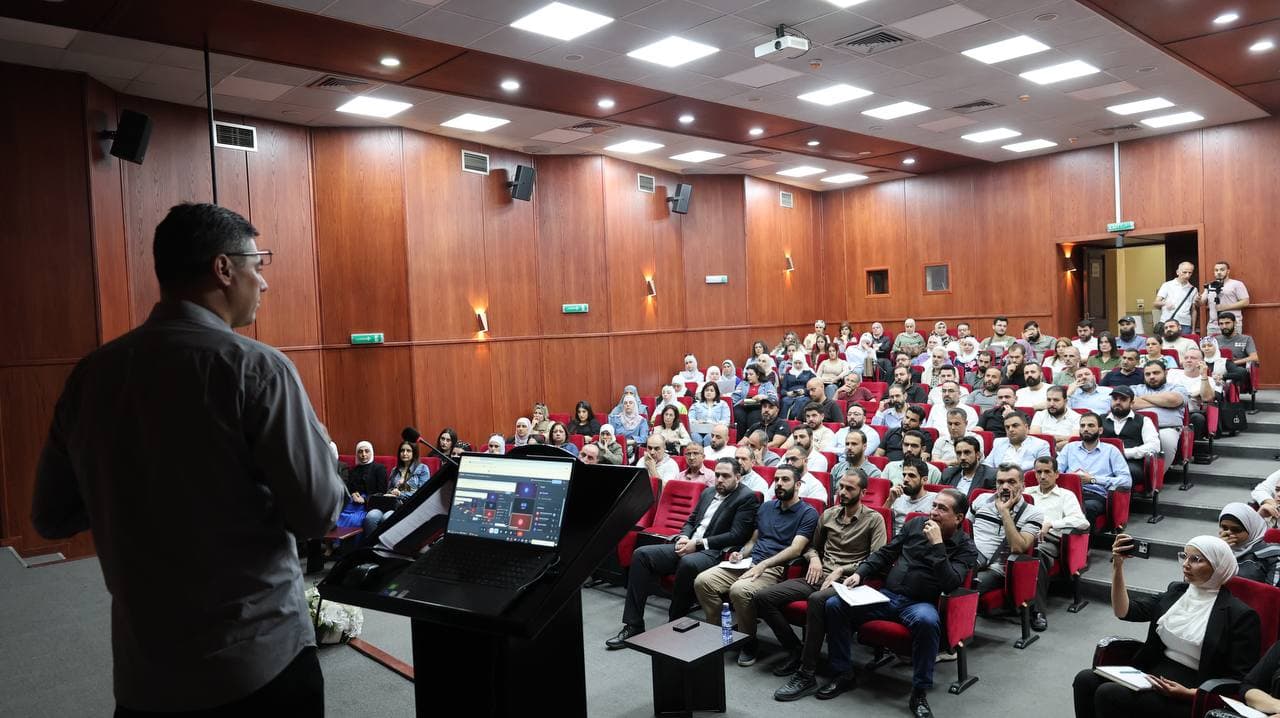 وزارة التنمية الإدارية تنظم ورشة تعريفية حول إجراءات الموارد البشرية وإعداد البطاقة الذاتية