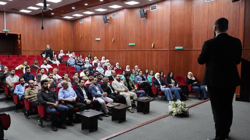 وزارة التنمية الإدارية تنظم ورشة حول استراتيجيات LinkedIn لتطوير المسار المهني وإبراز الإنجازات الحكومية