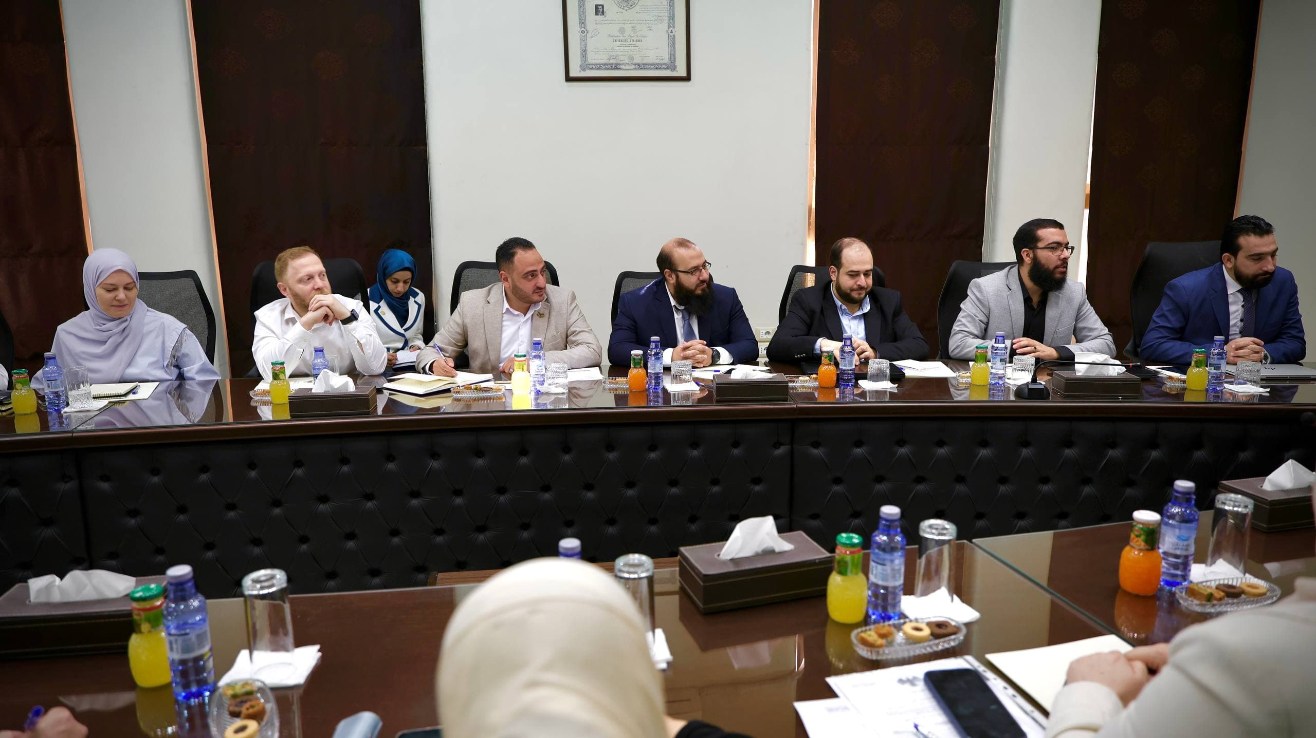 التنمية الإدارية والصحة تبحثان استقطاب الكفاءات الصحية وسد الاحتياجات في المحافظات