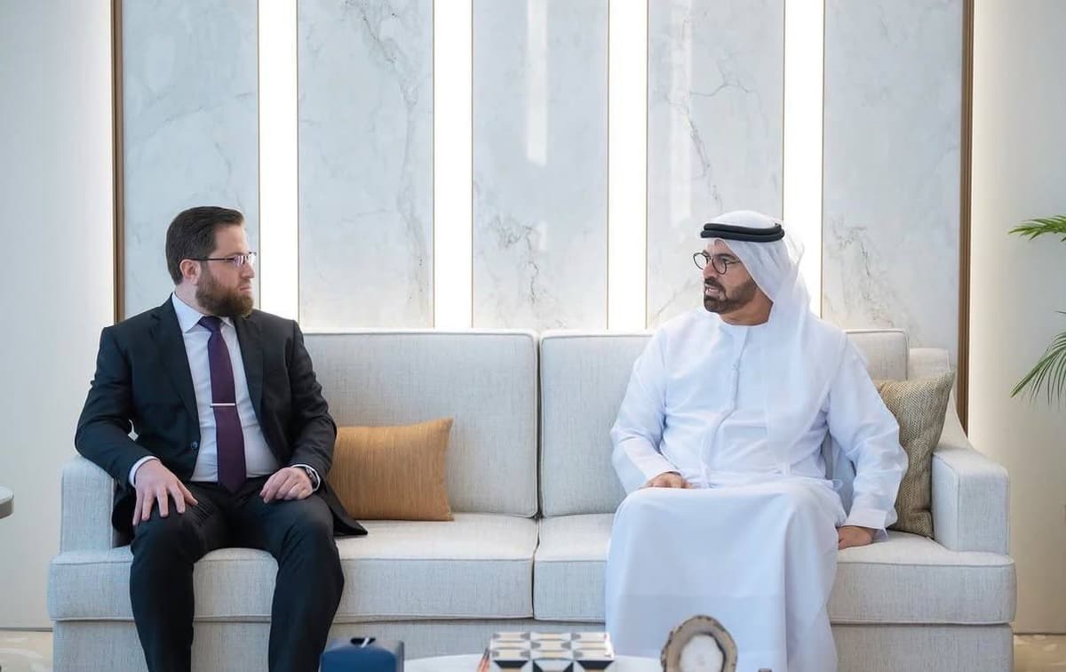 وزير التنمية الإدارية يجري زيارة رسمية إلى دولة الإمارات لاستكمال التعاون وتوسيع مجالاته في تطوير العمل الحكومي