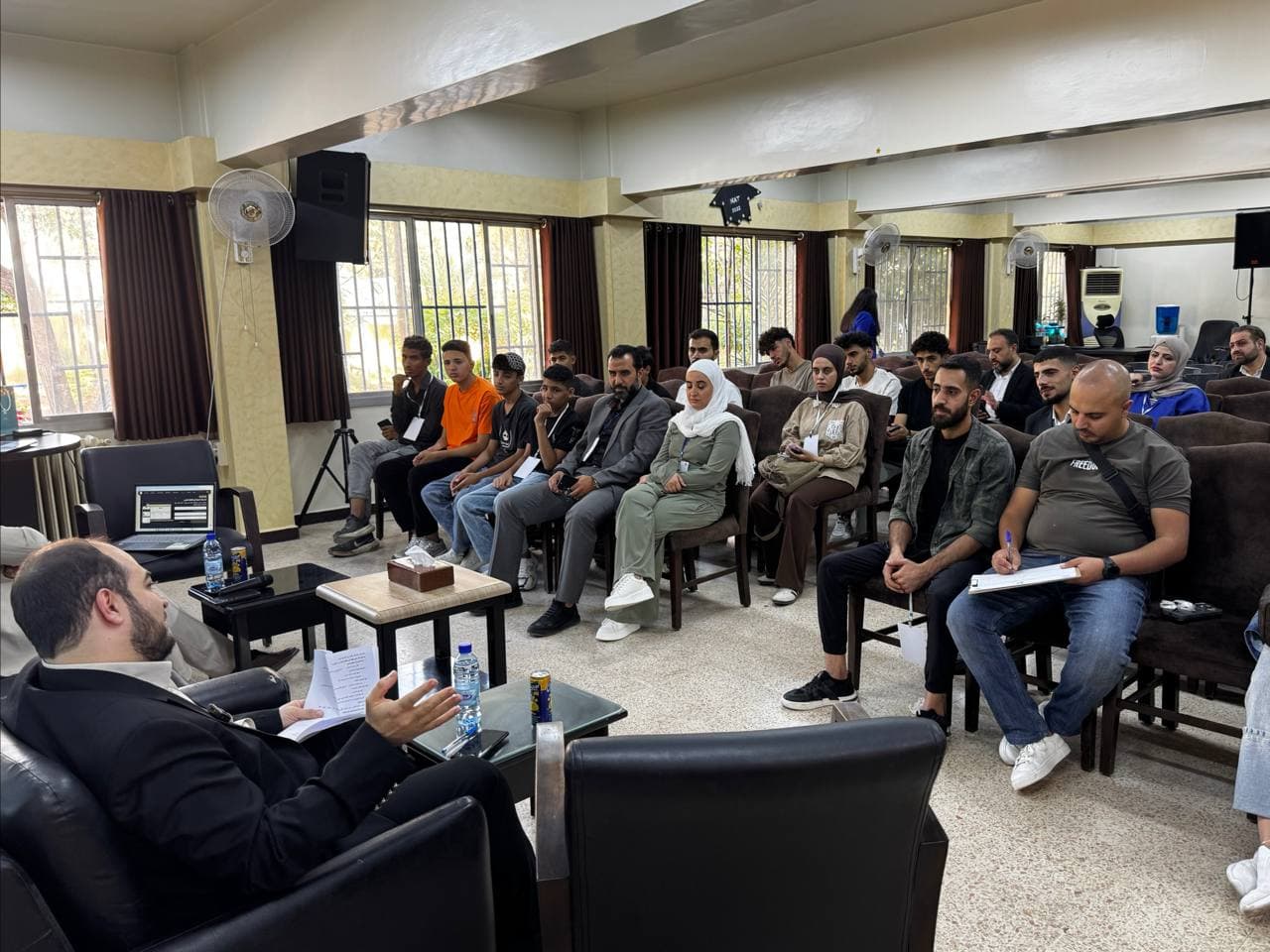 وزارة التنمية الإدارية تستعرض بوابة التوظيف ومنصة «بُناة» في ملتقى UNRWA TALENT ZONE 2026