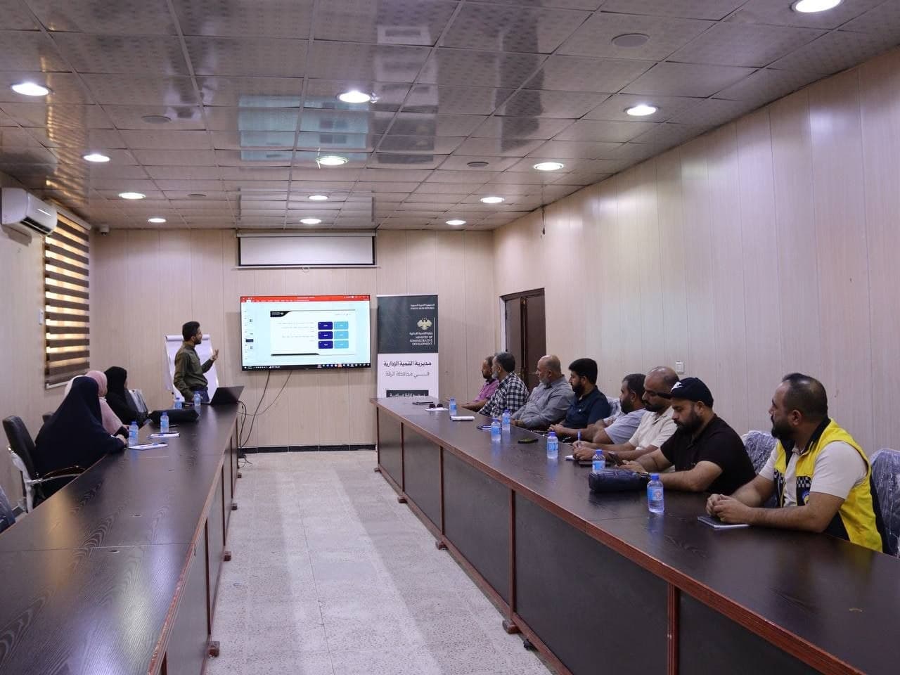 تنمية الرقة تطلق دورة في الإدارة اللوجيستية الحديثة لرفع كفاءة الجهات العامة