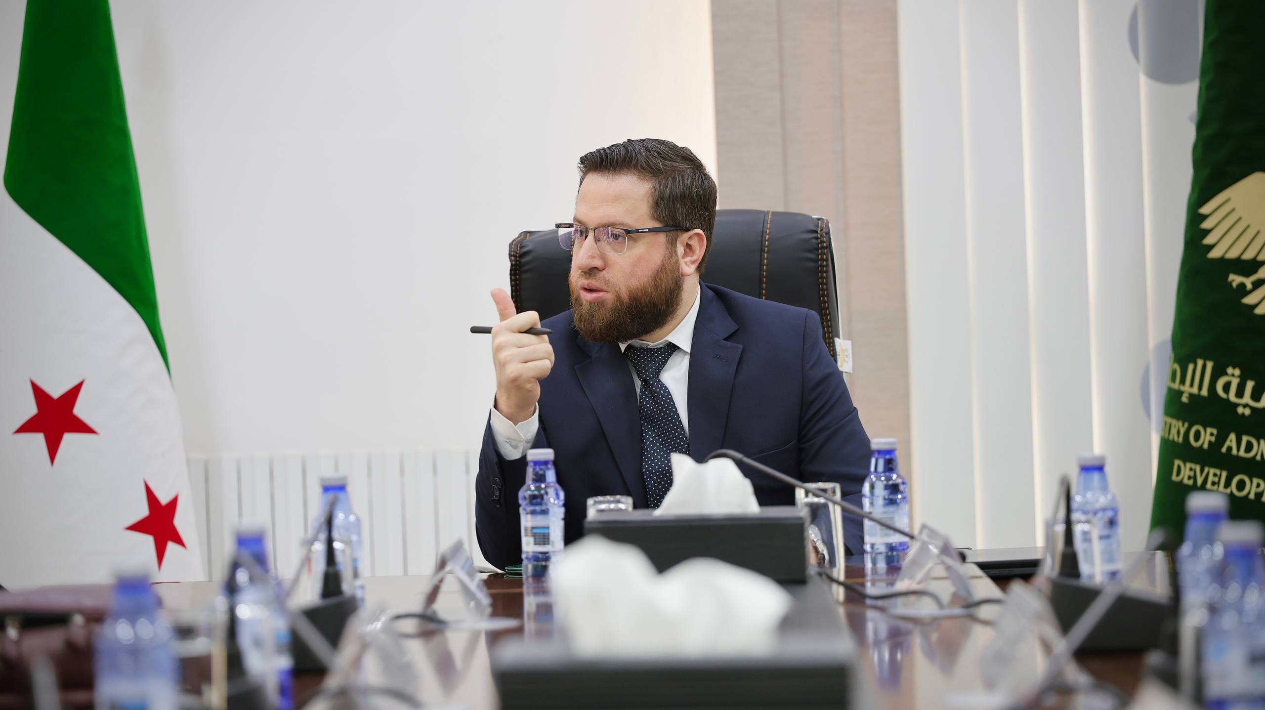 وزير التنمية الإدارية يبحث تقدم تنفيذ خطة مديرية حماة وأولويات العمل للمرحلة المقبلة